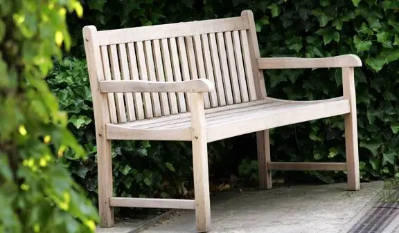 Gartenbänke