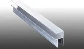 Dank dem Nut- und Federsystem und Zubehör wie dem Alu-Eckprofil gestaltet sich die Montage der leichtgewichtigen Wandpaneele einfach und schnell