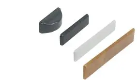 Endkappen für Balkonbretter in mehreren Farben als flacher Profilabschluss aus PVC.