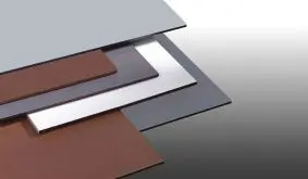 Die 6 mm HPL Schichtstoffplatten Eco gibt es im Format 1300 x 3050 mm in vier Farben.