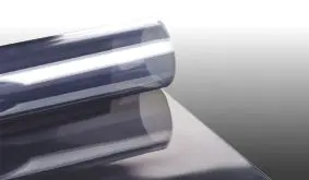 Unsere glatten und glasklaren Lichtrollen aus PVC sind ein günstiges Fenster- und Bedachungsmaterial in den Breiten 1000/1250 mm und den Längen 5000 - 35000 mm erhältlich.