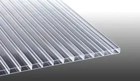 Unsere stark lichtdurchlässige Acryl Stegplatte mit der Stärke 16 mm ist in den Breiten 980 mm und 1200 mm sowie den Längen 1000 mm bis 7000 mm erhältlich.