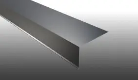 Unser CE-zertifizertes und verzinktes Traufenblech bzw. der Rinneneinhang hat eine Stärke von 0,5 mm.