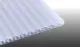 Die sonnenreflektierende 25 mm Stegplatte aus Polycarbonat ist schlagzäh reduziert durch Ihre extrudierte Infrarot-Reflektionsschicht die Sonneneinstrahlung um bis zu 60%.