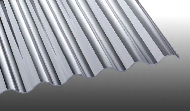 Unsere glasklaren, 3 mm starken Acryl Wellplatten sind vergilbungsfrei und in den Längen 1000 - 5000 mm erhältlich. Optional können Sie sich die Platten auch in der Länge zuschneiden lassen.