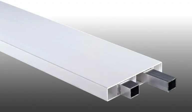 Wir empfehlen die Aluminiumverstärkung bei 20 mm Materialstärke für Befestigungsabstände über 50 cm und bei 25 mm Profilen für Spannweiten von 100 cm und mehr