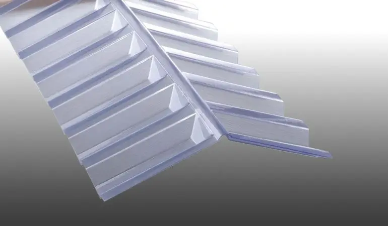 Schwer entflammbare 1265 x 150 x 150 mm Firsthaube für K 76/18 Spundwände aus Polycarbonat in Glasklar