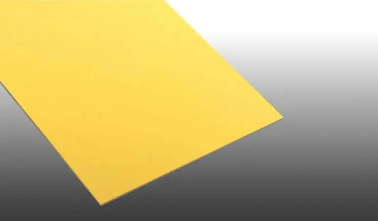 Die gelbe 3 mm Hartschaumplatte ist stabil, leicht und gut bedruckbar. Ideal für die Werbetechnik und den Messebau