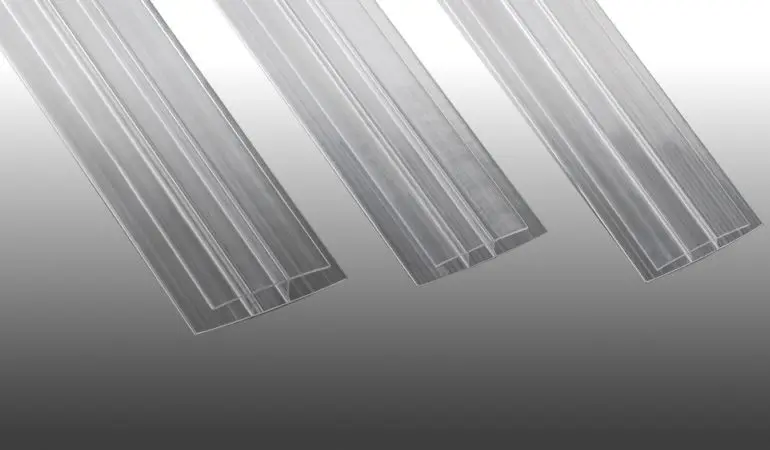 Fast unsichtbar verbunden: Glasklares Polycarbonat H-Profil für 6, 10 und 16 mm Stegplatten