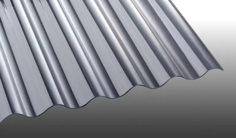 Unsere glasklaren PVC Wellplatten mit sehr hoher Lichtdurchlässigkeit mit runder Welle haben das Maß 1030 x 1000 - 7000 mm. Sie können sich die Längen auch individuell zuschneiden lassen.