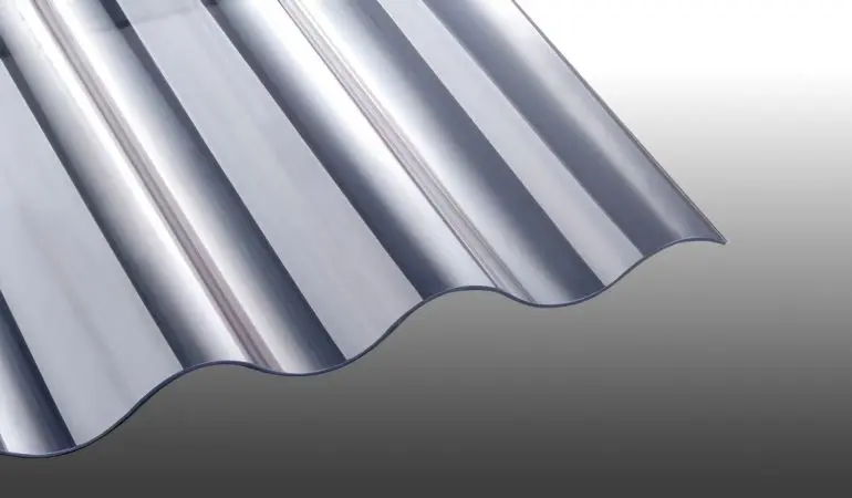 Unsere glasklaren, 1,4 mm starken Wellplatten aus PVC haben das Profil 130/30 - Welle 8. Die Platten eignen sich für Carports, Terrassenüberdachungen und Vordächer.