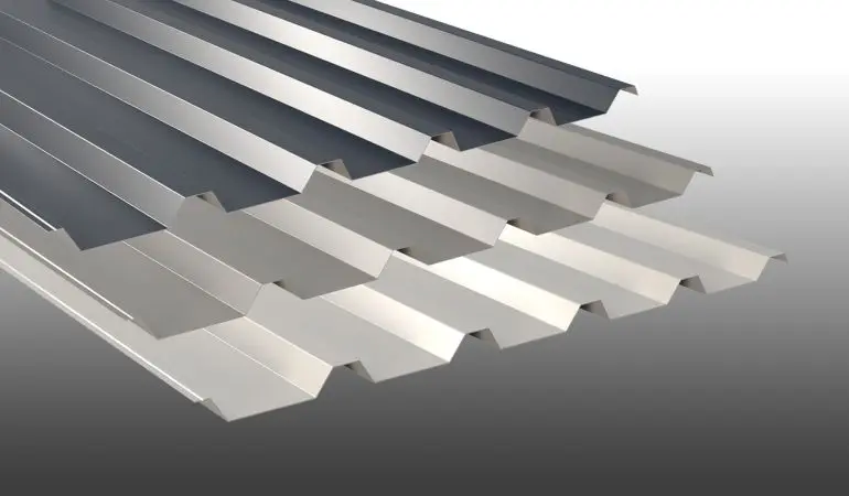 In 17 Farben verfügbar: Das 0,5 mm Trapezblech 207/35 mit einer Beschichtung aus 25 µm Polyesterlack 