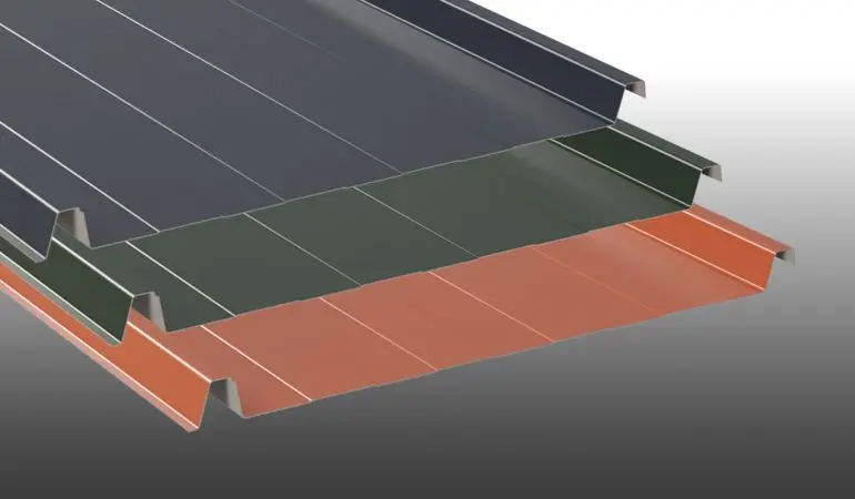 Stahltrapezbleche in 3 verschiedenen Farben (Anthrazit, Grün und Rot) in Detailaufnahme