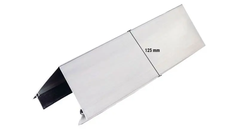 Die Kantenlänge der Alu Firstprofile misst 125 mm je Seite.