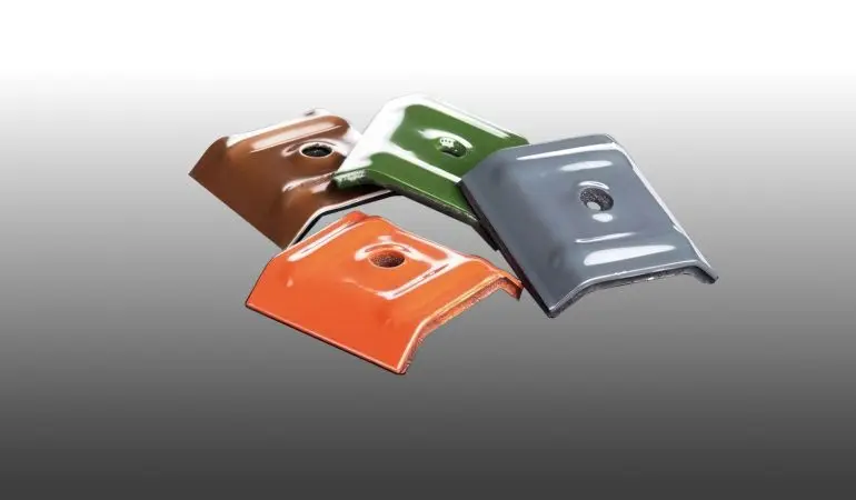 Die Alu Kalotten 76/18 mit EPDM-Dichtung werden in Einheiten à 100 Stück geliefert. In 14 RAL-Farben erhältlich