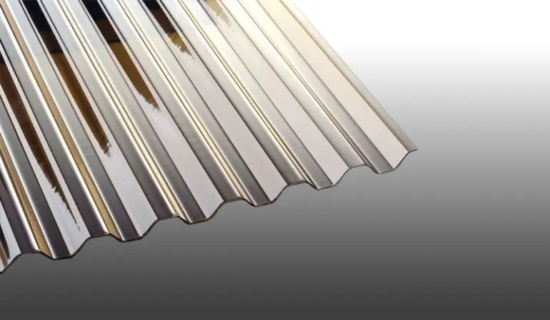1,0 mm Spundwand K 76/18 mit 90 Prozent Lichtdurchlässigkeit: Schützt vor zu starker Sonneneinstrahlung. Ideal für Terrassen!