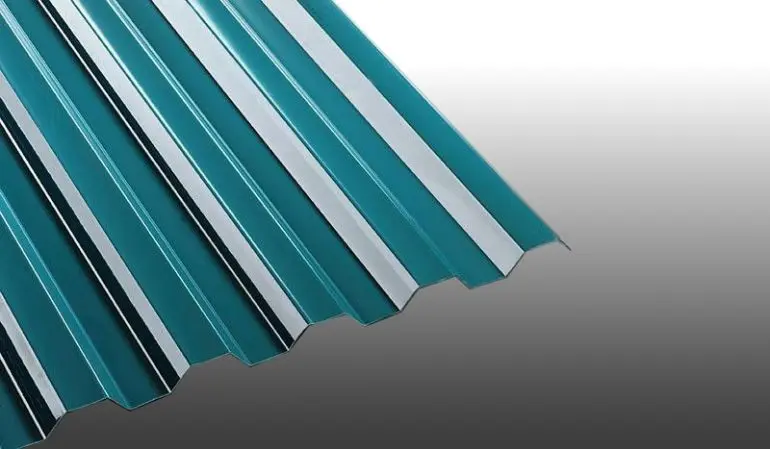 Die langlebigen Wellplatten aus Polycarbonat sind blickdicht ubd grün gefärbt. Trotz Ihrer geringen Plattenstärke von 1 mm sind Sie extrem Schlag- und Stoßfest und weisen zudem eine gute UV-Beständigkeit auf.