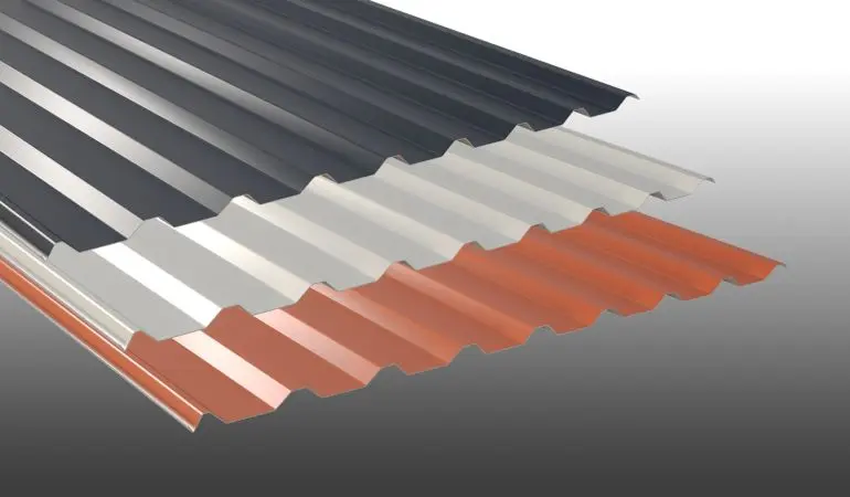 Unser 0,63 mm Trapezblech aus verzinktem Stahlfeinblech ist CE-zertifiziert und hat eine 25 my Polyester Beschichtung. Erhältlich ist dieses in Längen von 1000 mm bis 7000 mm, oder in individuellen Zuschnittslängen.