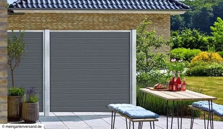 Wind- und Sichtschutzblenden aus WPC auf Terrasse