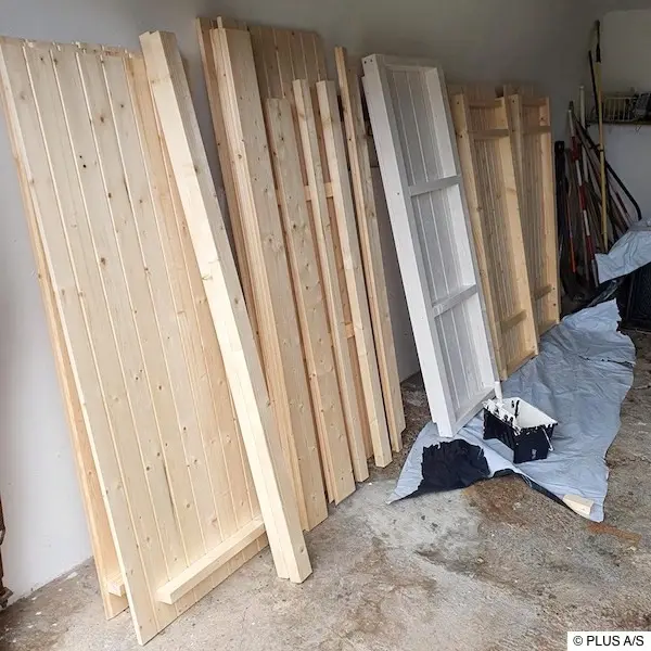 Für den Anstrich empfiehlt sich ein wettergeschützter Platz