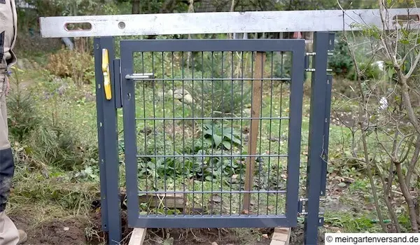 Zweiten Pfosten ausrichten