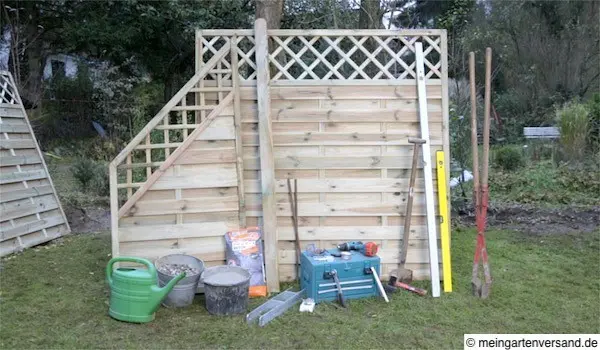 Auf einen Blick: Zaunanlage, Werkzeug und Befestigungsmaterialen