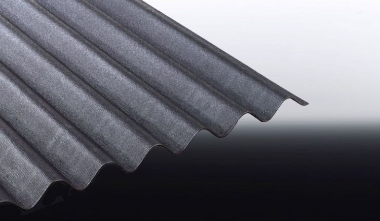 Unsere preiswerte Ondalux Bitumenwellplatte ist in der Farbe Schwarz erhältlich. Das Maß der Platten ist 950 x 2000 mm und die Stärke 2,6 mm. Ideal für die Eindeckung von Gartenhäusern und Schuppen.