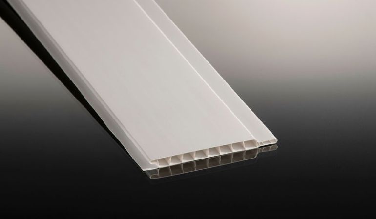 Glatte 9/100 PVC Paneele mit Nut und Feder: Perfekt für Innen- und Außenbereiche geeignet